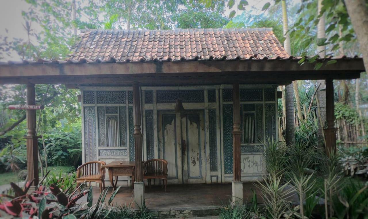 Sapulidi Cafe, Gallery & Resort Lembang Exterior foto