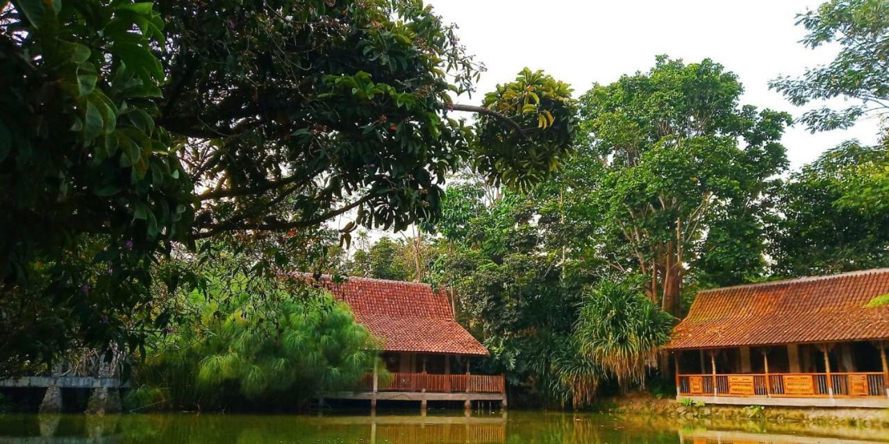 Sapulidi Cafe, Gallery & Resort Lembang Exterior foto